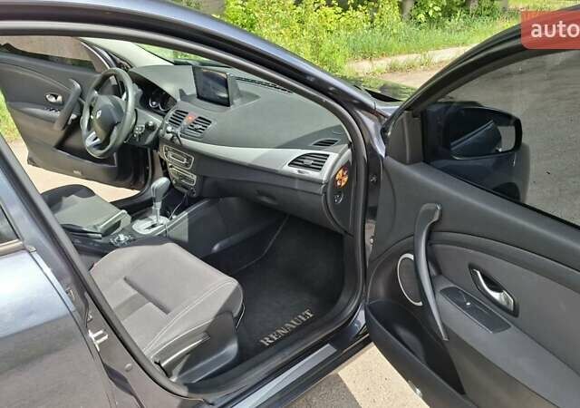 Серый Рено Меган, объемом двигателя 1.5 л и пробегом 310 тыс. км за 5999 $, фото 5 на Automoto.ua