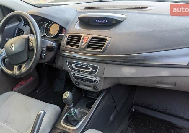 Сірий Рено Меган, об'ємом двигуна 1.46 л та пробігом 274 тис. км за 4599 $, фото 9 на Automoto.ua