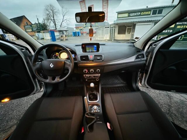 Сірий Рено Меган, об'ємом двигуна 1.5 л та пробігом 345 тис. км за 5999 $, фото 22 на Automoto.ua