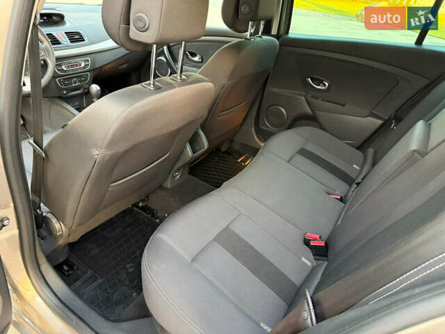 Серый Рено Меган, объемом двигателя 1.4 л и пробегом 193 тыс. км за 6700 $, фото 23 на Automoto.ua