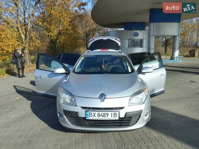 Серый Рено Меган, объемом двигателя 1.6 л и пробегом 205 тыс. км за 6400 $, фото 8 на Automoto.ua