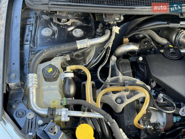 Серый Рено Меган, объемом двигателя 1.46 л и пробегом 223 тыс. км за 6999 $, фото 36 на Automoto.ua