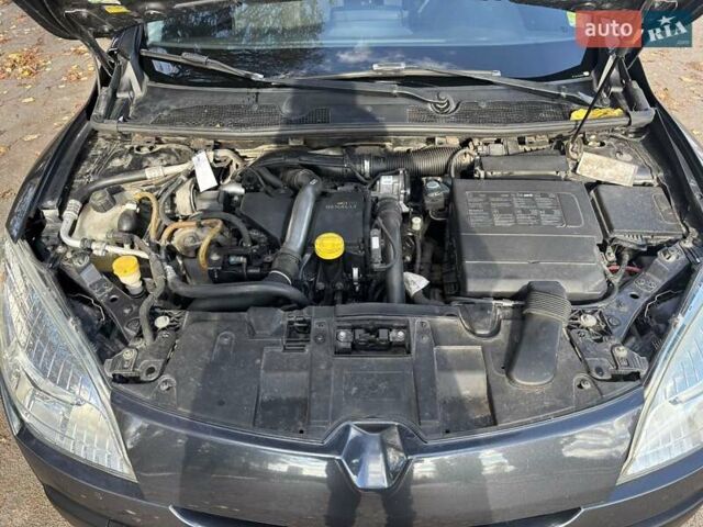 Серый Рено Меган, объемом двигателя 1.5 л и пробегом 385 тыс. км за 6800 $, фото 32 на Automoto.ua