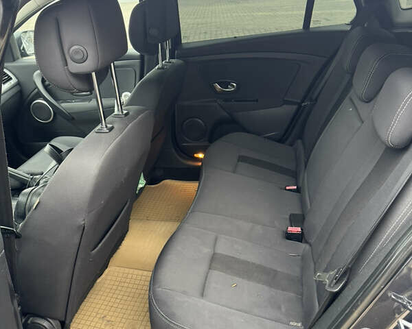 Серый Рено Меган, объемом двигателя 1.9 л и пробегом 236 тыс. км за 7500 $, фото 8 на Automoto.ua