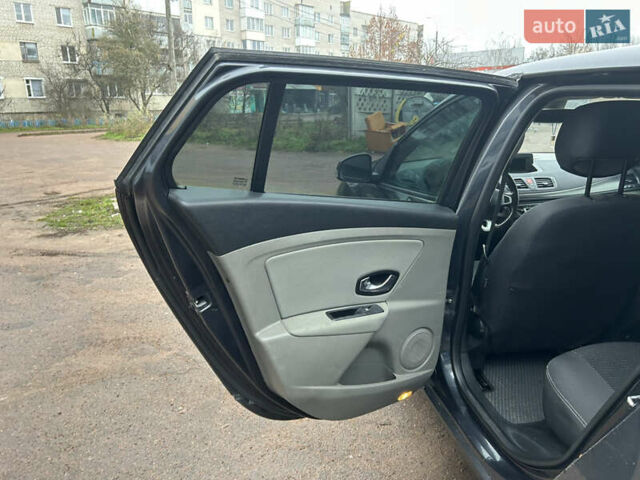 Серый Рено Меган, объемом двигателя 1.46 л и пробегом 285 тыс. км за 5700 $, фото 19 на Automoto.ua