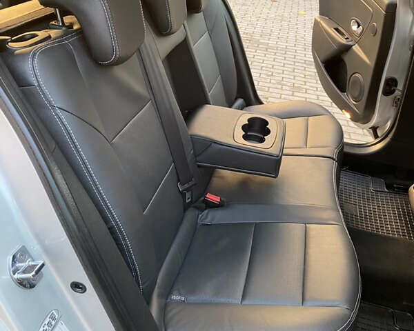 Сірий Рено Меган, об'ємом двигуна 1.4 л та пробігом 127 тис. км за 6800 $, фото 15 на Automoto.ua