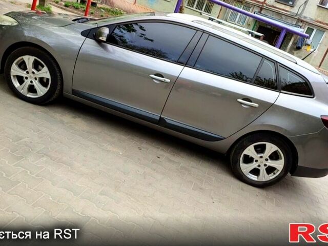 Серый Рено Меган, объемом двигателя 2 л и пробегом 194 тыс. км за 7900 $, фото 2 на Automoto.ua