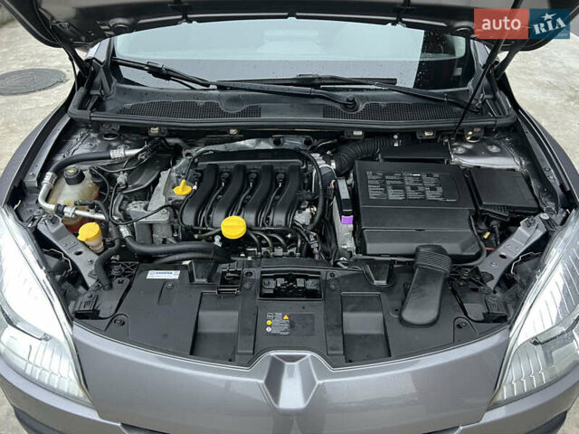 Серый Рено Меган, объемом двигателя 1.6 л и пробегом 182 тыс. км за 7800 $, фото 92 на Automoto.ua