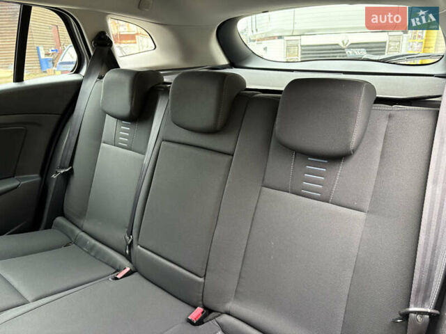 Сірий Рено Меган, об'ємом двигуна 1.6 л та пробігом 227 тис. км за 7300 $, фото 37 на Automoto.ua