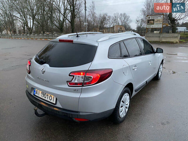 Серый Рено Меган, объемом двигателя 1.46 л и пробегом 300 тыс. км за 6300 $, фото 5 на Automoto.ua
