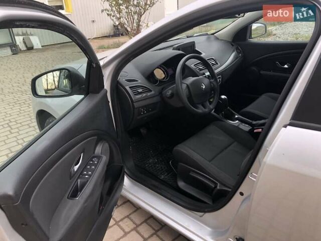 Серый Рено Меган, объемом двигателя 1.6 л и пробегом 250 тыс. км за 6400 $, фото 8 на Automoto.ua