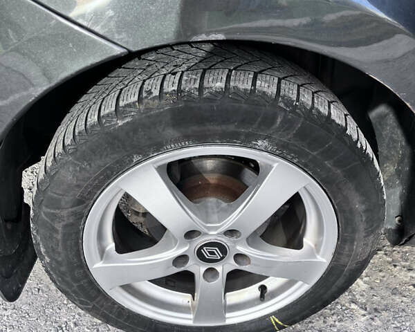 Серый Рено Меган, объемом двигателя 1.46 л и пробегом 325 тыс. км за 6400 $, фото 13 на Automoto.ua