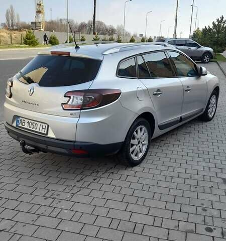 Серый Рено Меган, объемом двигателя 1.46 л и пробегом 223 тыс. км за 6800 $, фото 3 на Automoto.ua