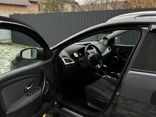 Серый Рено Меган, объемом двигателя 1.5 л и пробегом 214 тыс. км за 6800 $, фото 13 на Automoto.ua