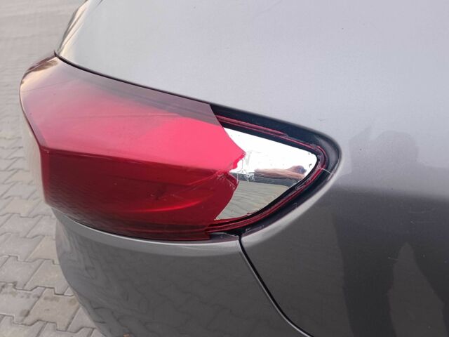 Сірий Рено Меган, об'ємом двигуна 1.5 л та пробігом 344 тис. км за 5000 $, фото 10 на Automoto.ua