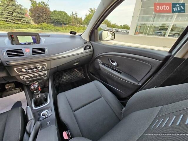 Серый Рено Меган, объемом двигателя 1.6 л и пробегом 195 тыс. км за 7850 $, фото 74 на Automoto.ua