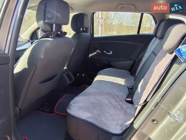 Сірий Рено Меган, об'ємом двигуна 1.46 л та пробігом 278 тис. км за 7000 $, фото 2 на Automoto.ua