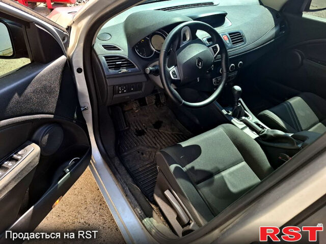 Сірий Рено Меган, об'ємом двигуна 1.5 л та пробігом 270 тис. км за 6400 $, фото 1 на Automoto.ua