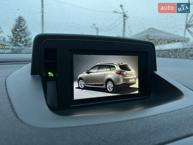 Серый Рено Меган, объемом двигателя 1.6 л и пробегом 182 тыс. км за 7800 $, фото 98 на Automoto.ua