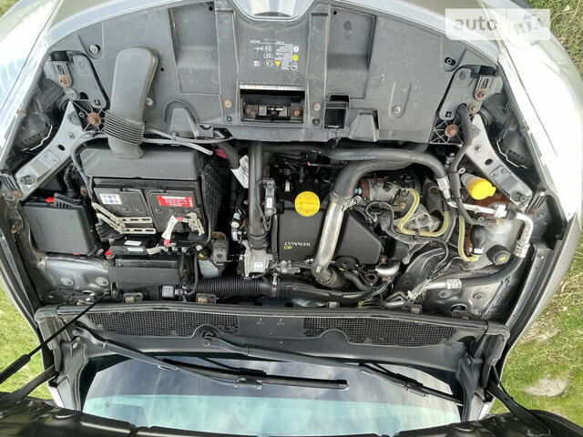Сірий Рено Меган, об'ємом двигуна 1.5 л та пробігом 295 тис. км за 7100 $, фото 20 на Automoto.ua
