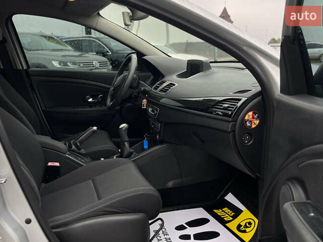 Серый Рено Меган, объемом двигателя 1.46 л и пробегом 260 тыс. км за 7200 $, фото 8 на Automoto.ua