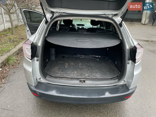 Рено Меган 2010 в Василькове на Automoto.ua Серый Рено Меган, объемом двигателя 1.46 л и пробегом 322 тыс. км за 6000 $, фото 18 на Automoto.ua