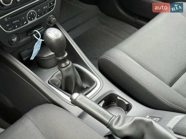 Серый Рено Меган, объемом двигателя 1.6 л и пробегом 227 тыс. км за 6550 $, фото 18 на Automoto.ua