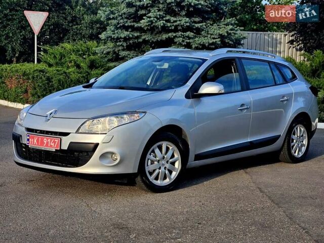 Серый Рено Меган, объемом двигателя 1.6 л и пробегом 195 тыс. км за 7850 $, фото 1 на Automoto.ua