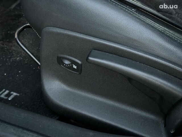 Серый Рено Меган, объемом двигателя 1.9 л и пробегом 297 тыс. км за 7290 $, фото 13 на Automoto.ua