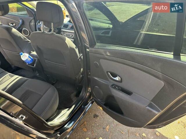 Серый Рено Меган, объемом двигателя 1.5 л и пробегом 385 тыс. км за 6800 $, фото 21 на Automoto.ua