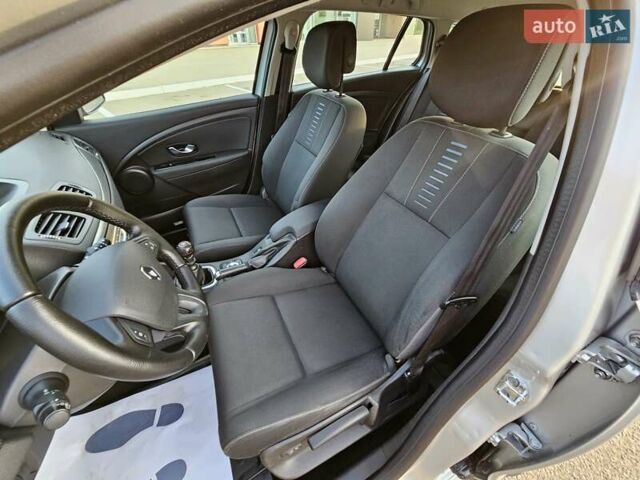 Серый Рено Меган, объемом двигателя 1.6 л и пробегом 195 тыс. км за 7850 $, фото 100 на Automoto.ua