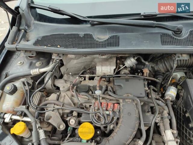 Серый Рено Меган, объемом двигателя 1.4 л и пробегом 250 тыс. км за 7500 $, фото 103 на Automoto.ua