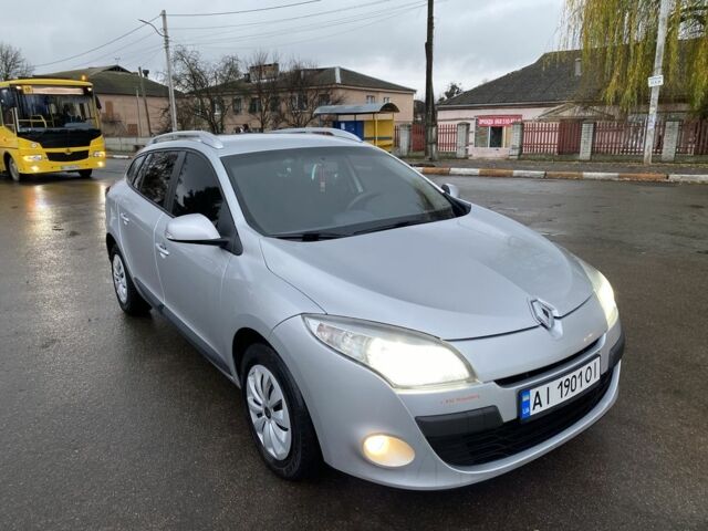 Серый Рено Меган, объемом двигателя 1.5 л и пробегом 306 тыс. км за 6300 $, фото 1 на Automoto.ua