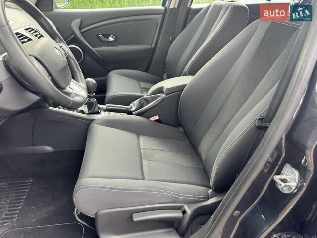 Сірий Рено Меган, об'ємом двигуна 0 л та пробігом 228 тис. км за 7500 $, фото 10 на Automoto.ua
