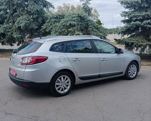 Сірий Рено Меган, об'ємом двигуна 1.6 л та пробігом 221 тис. км за 6950 $, фото 5 на Automoto.ua