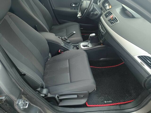 Сірий Рено Меган, об'ємом двигуна 1.5 л та пробігом 344 тис. км за 5000 $, фото 14 на Automoto.ua