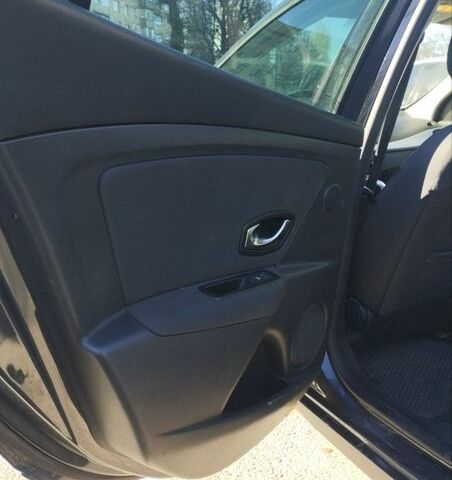 Сірий Рено Меган, об'ємом двигуна 1.46 л та пробігом 243 тис. км за 7200 $, фото 26 на Automoto.ua