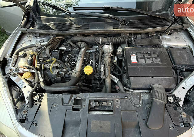 Рено Меган 2010 у Львові на Automoto.ua Сірий Рено Меган, об'ємом двигуна 1.46 л та пробігом 320 тис. км за 6000 $, фото 13 на Automoto.ua