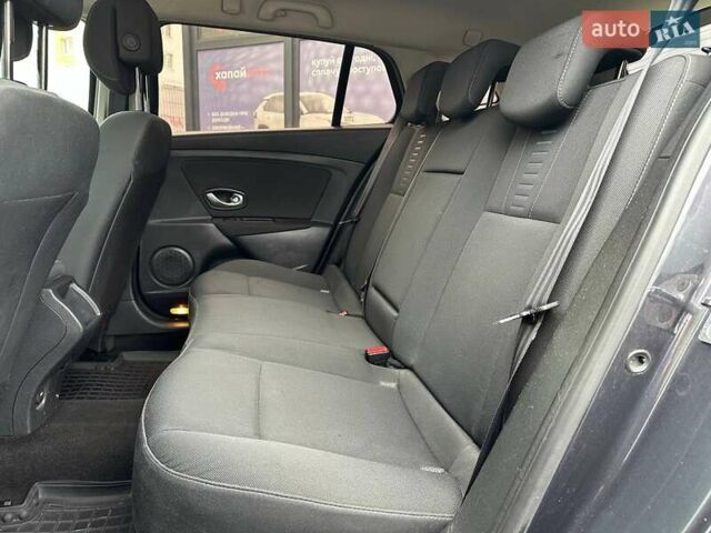 Серый Рено Меган, объемом двигателя 1.46 л и пробегом 322 тыс. км за 6800 $, фото 17 на Automoto.ua