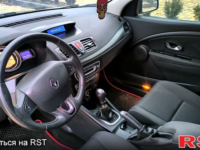 Серый Рено Меган, объемом двигателя 1.5 л и пробегом 205 тыс. км за 6500 $, фото 3 на Automoto.ua