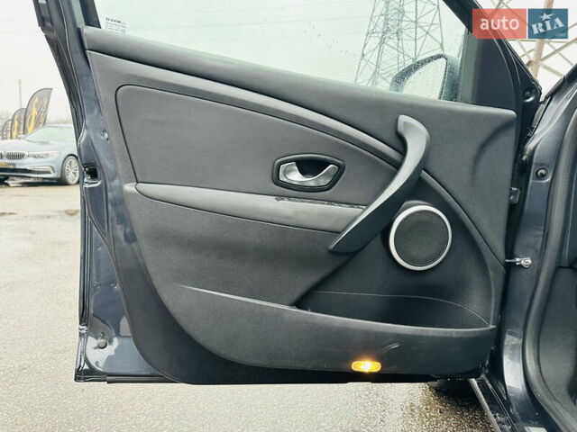 Серый Рено Меган, объемом двигателя 1.87 л и пробегом 228 тыс. км за 8500 $, фото 15 на Automoto.ua