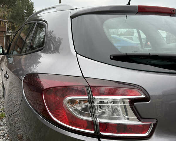 Сірий Рено Меган, об'ємом двигуна 1.6 л та пробігом 227 тис. км за 7500 $, фото 65 на Automoto.ua