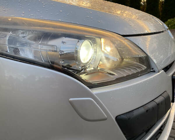 Сірий Рено Меган, об'ємом двигуна 1.4 л та пробігом 127 тис. км за 6800 $, фото 38 на Automoto.ua