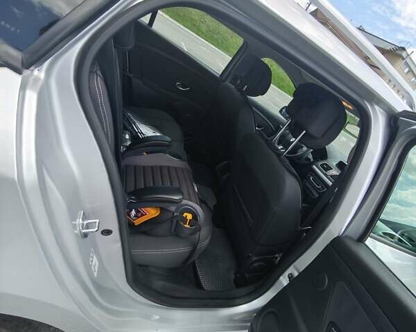 Серый Рено Меган, объемом двигателя 1.46 л и пробегом 298 тыс. км за 6350 $, фото 5 на Automoto.ua