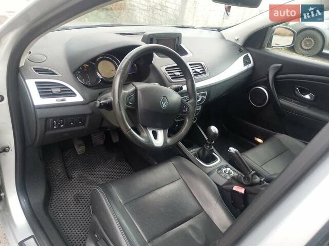 Рено Меган 2010 в Житомире на Automoto.ua Серый Рено Меган, объемом двигателя 1.5 л и пробегом 230 тыс. км за 7440 $, фото 6 на Automoto.ua