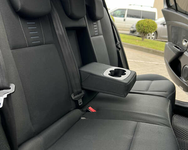 Серый Рено Меган, объемом двигателя 1.5 л и пробегом 265 тыс. км за 5499 $, фото 22 на Automoto.ua