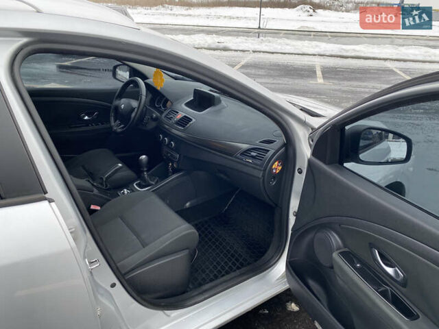 Сірий Рено Меган, об'ємом двигуна 1.5 л та пробігом 281 тис. км за 6100 $, фото 14 на Automoto.ua