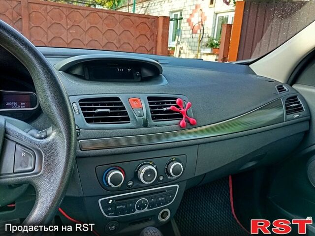 Сірий Рено Меган, об'ємом двигуна 1.6 л та пробігом 212 тис. км за 6600 $, фото 8 на Automoto.ua
