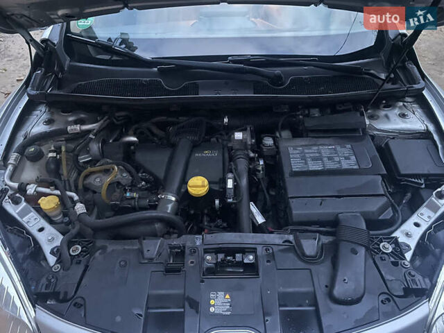 Сірий Рено Меган, об'ємом двигуна 1.46 л та пробігом 291 тис. км за 5700 $, фото 26 на Automoto.ua