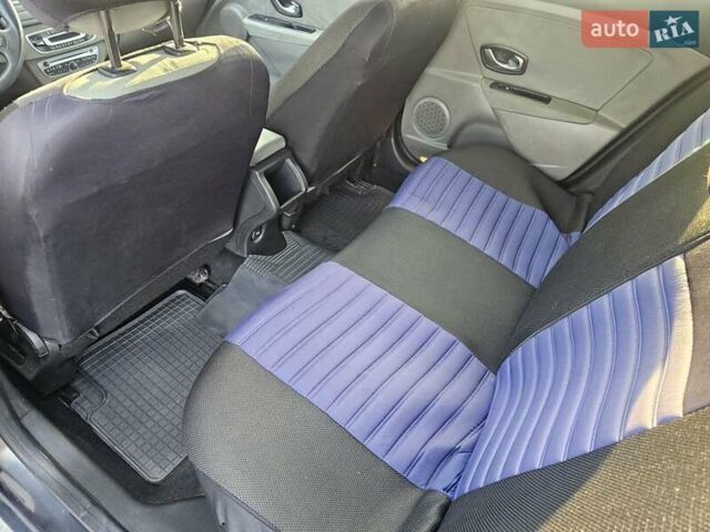 Серый Рено Меган, объемом двигателя 1.46 л и пробегом 257 тыс. км за 5150 $, фото 51 на Automoto.ua